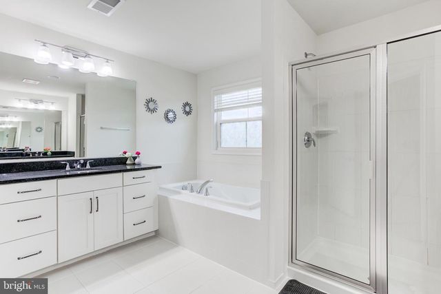 22800 BUBBLING BROOK DR, Brambleton, VA 20148