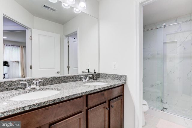 22800 BUBBLING BROOK DR, Brambleton, VA 20148