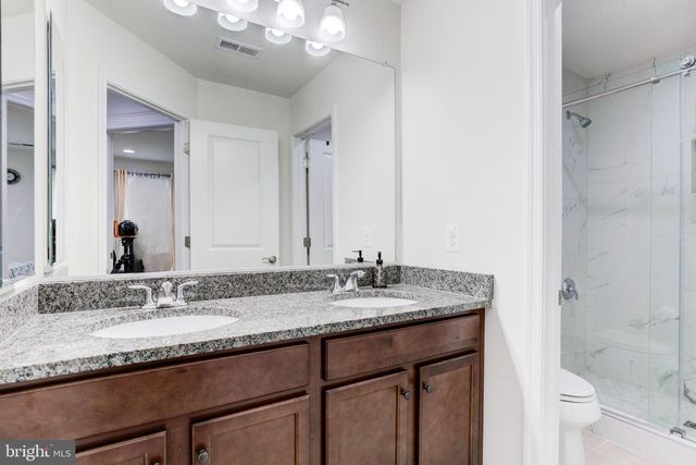 22800 BUBBLING BROOK DR, Brambleton, VA 20148