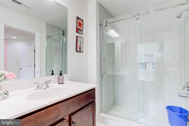 22800 BUBBLING BROOK DR, Brambleton, VA 20148
