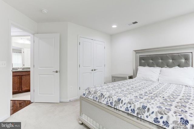 22800 BUBBLING BROOK DR, Brambleton, VA 20148