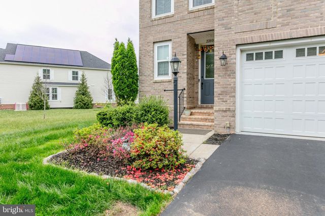 22800 BUBBLING BROOK DR, Brambleton, VA 20148