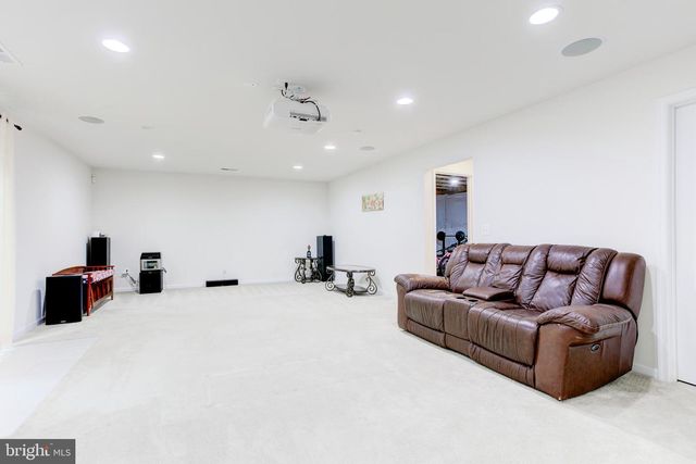 22800 BUBBLING BROOK DR, Brambleton, VA 20148