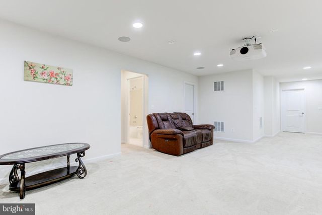 22800 BUBBLING BROOK DR, Brambleton, VA 20148