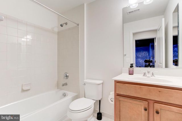 22800 BUBBLING BROOK DR, Brambleton, VA 20148