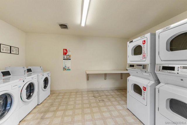 1660 S El Camino Real G106, Encinitas, CA 92024