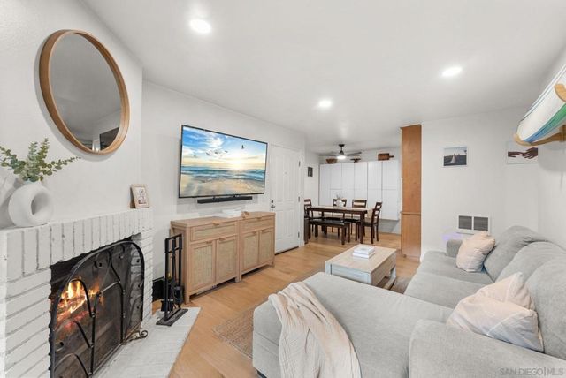 1660 S El Camino Real G106, Encinitas, CA 92024