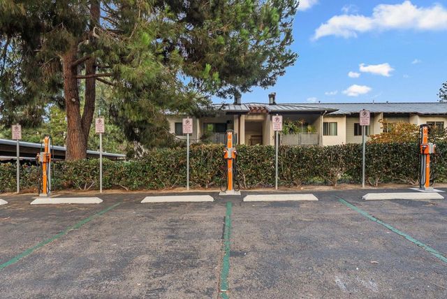 1660 S El Camino Real G106, Encinitas, CA 92024