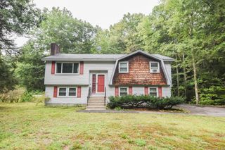 30 Davidson Avenue, Merrimack, NH 03054