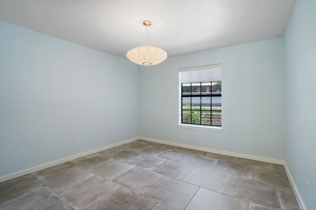 2505 Wedglea Drive 140, Dallas, TX 75211
