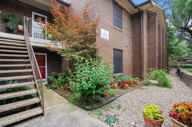 2505 Wedglea Drive 140, Dallas, TX 75211