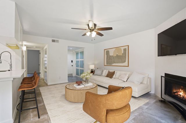 2505 Wedglea Drive 140, Dallas, TX 75211