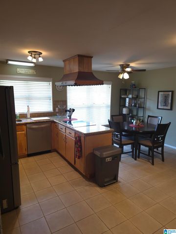 100 LINWOOD DRIVE, Hueytown, AL 35023