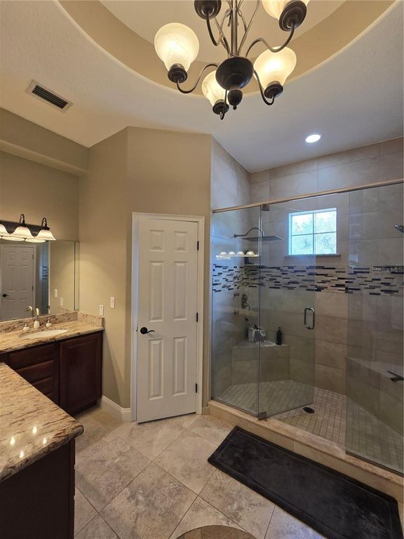 Image 13 of property listing at 13009 ROBERTS ISLAND ROAD, Orlando, FL 32832