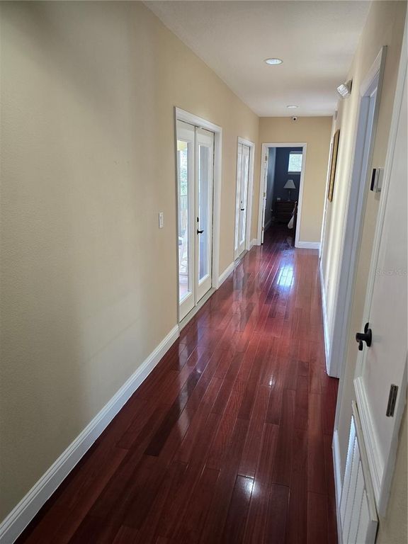 Image 16 of property listing at 13009 ROBERTS ISLAND ROAD, Orlando, FL 32832