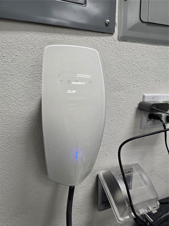 Image 28 of property listing at 13009 ROBERTS ISLAND ROAD, Orlando, FL 32832