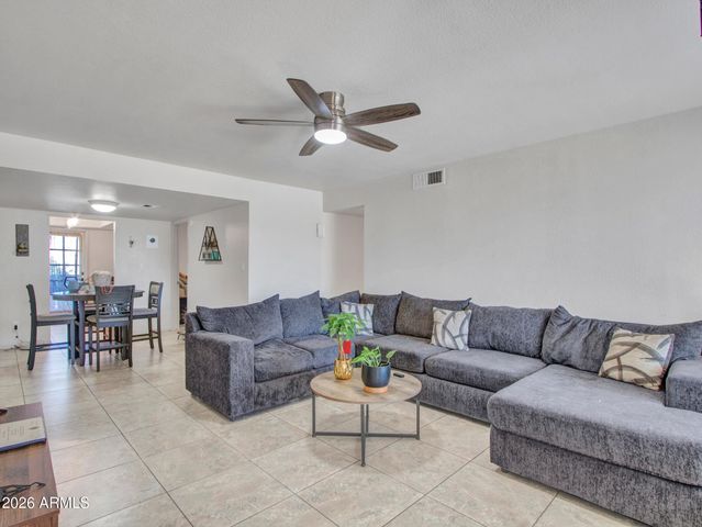 1927 E HAMPTON Avenue 212, Mesa, AZ 85204