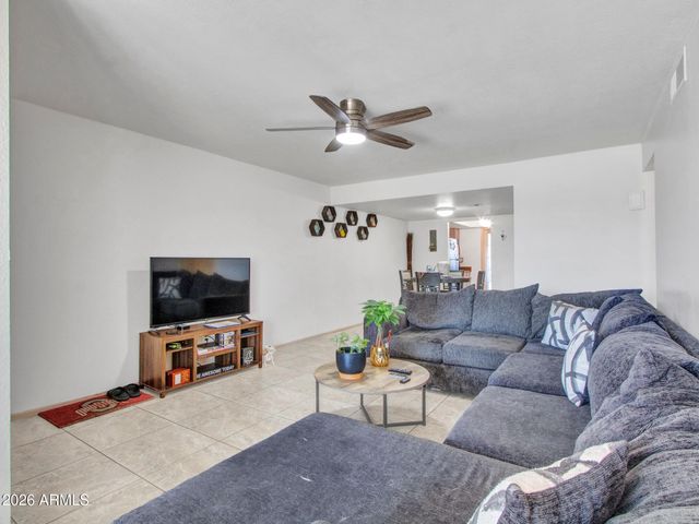 1927 E HAMPTON Avenue 212, Mesa, AZ 85204