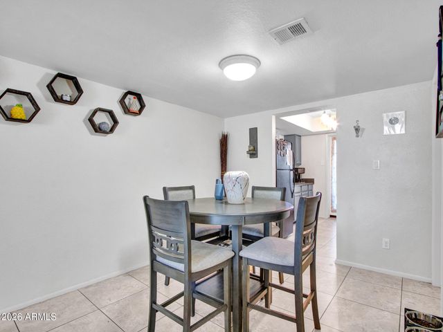 1927 E HAMPTON Avenue 212, Mesa, AZ 85204