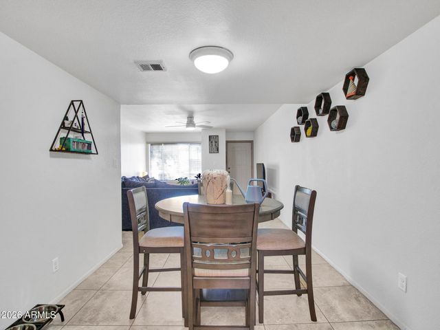 1927 E HAMPTON Avenue 212, Mesa, AZ 85204