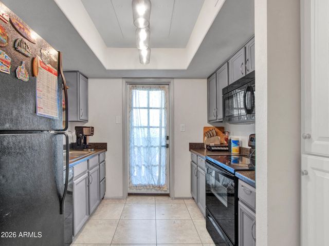 1927 E HAMPTON Avenue 212, Mesa, AZ 85204