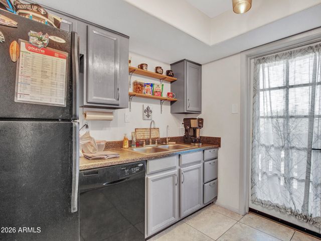 1927 E HAMPTON Avenue 212, Mesa, AZ 85204