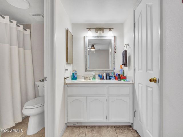 1927 E HAMPTON Avenue 212, Mesa, AZ 85204