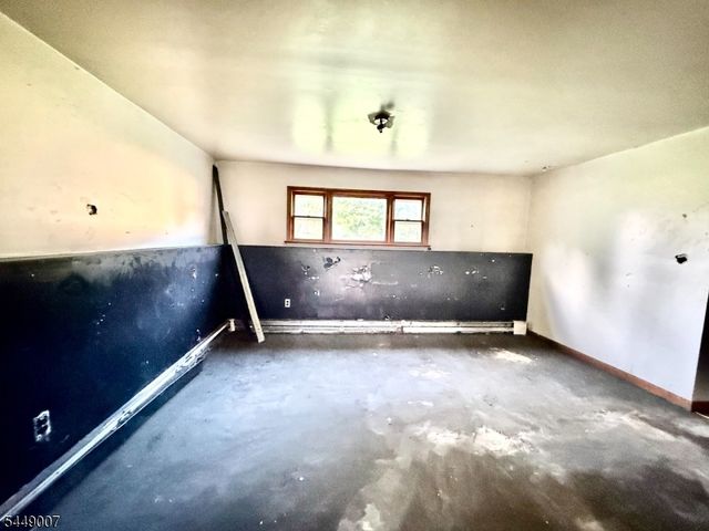 1085 Grand St, Phillipsburg Town, NJ 08865