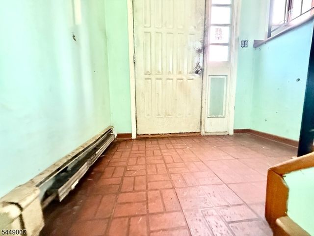 1085 Grand St, Phillipsburg Town, NJ 08865