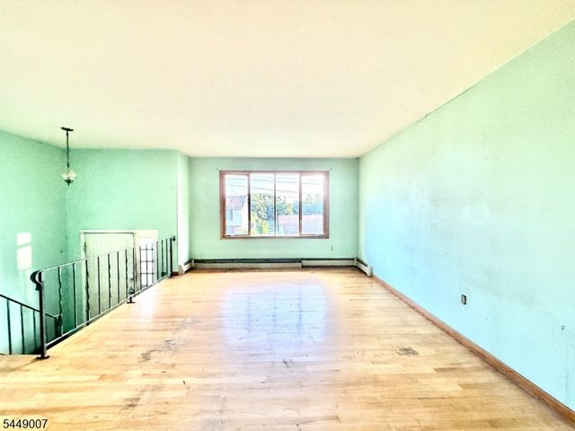 1085 Grand St, Phillipsburg Town, NJ 08865