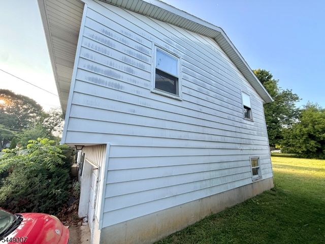 1085 Grand St, Phillipsburg Town, NJ 08865