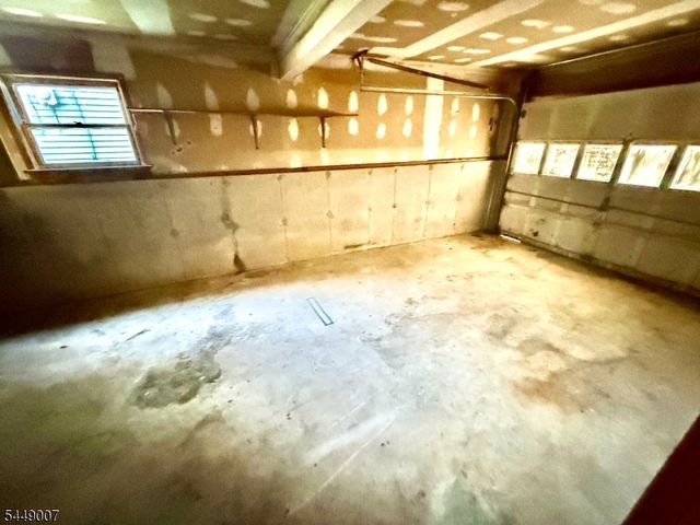 1085 Grand St, Phillipsburg Town, NJ 08865