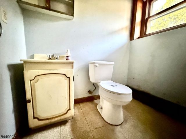 1085 Grand St, Phillipsburg Town, NJ 08865