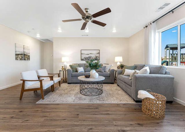 7121 W Wren Avenue, Visalia, CA 93291