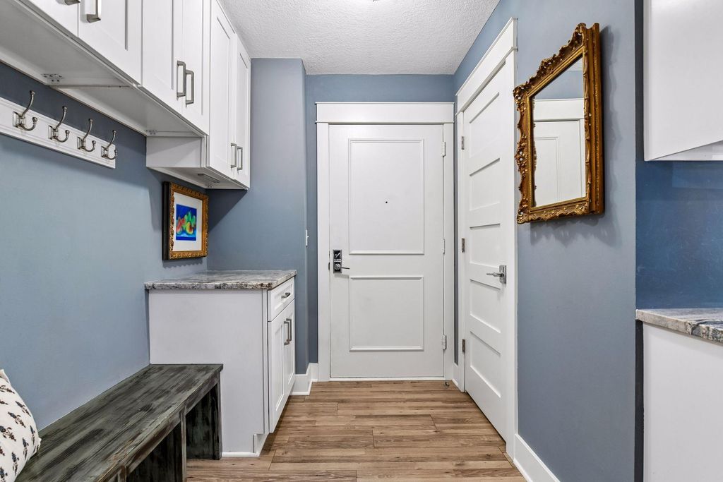 10411 Cedar Lake Road 217, Minnetonka, MN 55305 — photo 3