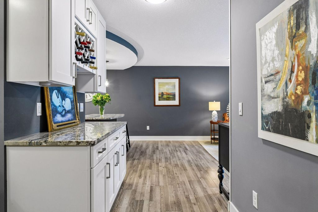 10411 Cedar Lake Road 217, Minnetonka, MN 55305 — photo 5