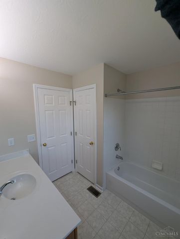 8724 Galecrest Drive, Hamilton Twp, OH 45039