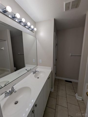 8724 Galecrest Drive, Hamilton Twp, OH 45039