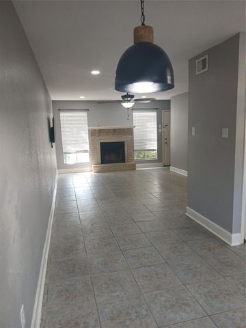 1500 Bay Area Boulevard 165, Houston, TX 77058