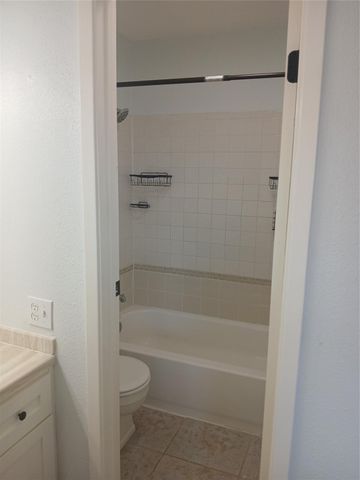 1500 Bay Area Boulevard 165, Houston, TX 77058