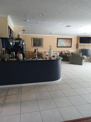 1500 Bay Area Boulevard 165, Houston, TX 77058