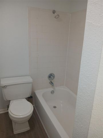 1500 Bay Area Boulevard 165, Houston, TX 77058