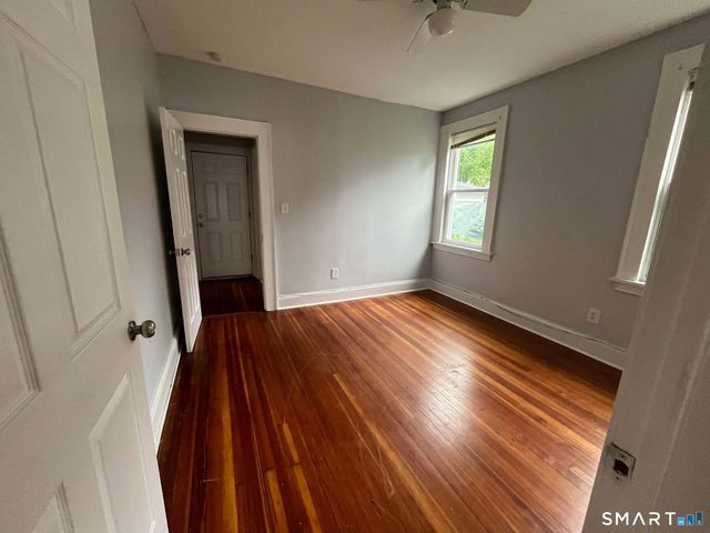 415 Willow Street, Bridgeport, CT 06610