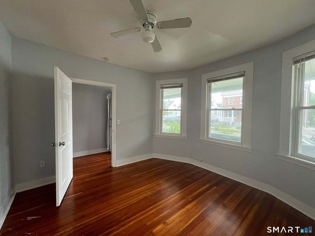 415 Willow Street, Bridgeport, CT 06610