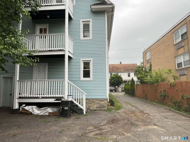 415 Willow Street, Bridgeport, CT 06610
