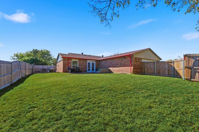 5016 Wheeler Circle, The Colony, TX 75056