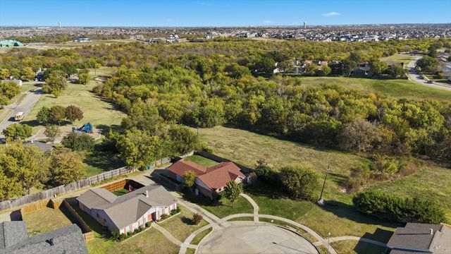 5016 Wheeler Circle, The Colony, TX 75056