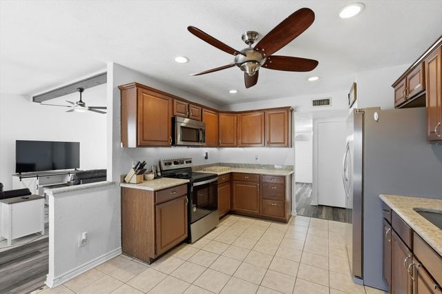 5016 Wheeler Circle, The Colony, TX 75056