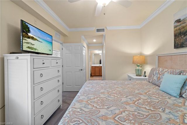 9816 Giaveno CIR 1336, Naples, FL 34113