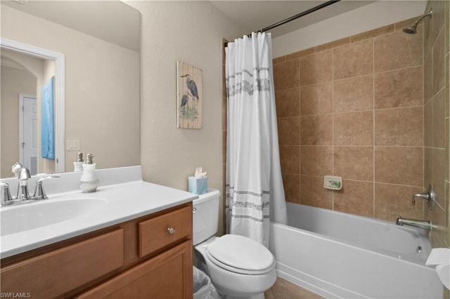 9816 Giaveno CIR 1336, Naples, FL 34113